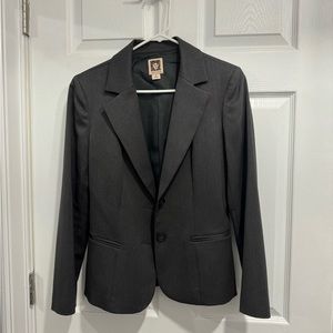 Size 6 gray Anne Klein suit jacket